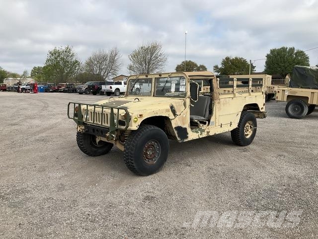 AM General M1097 Pick up/Dropside