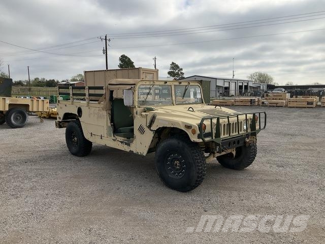 AM General M1097 Pick up/Dropside