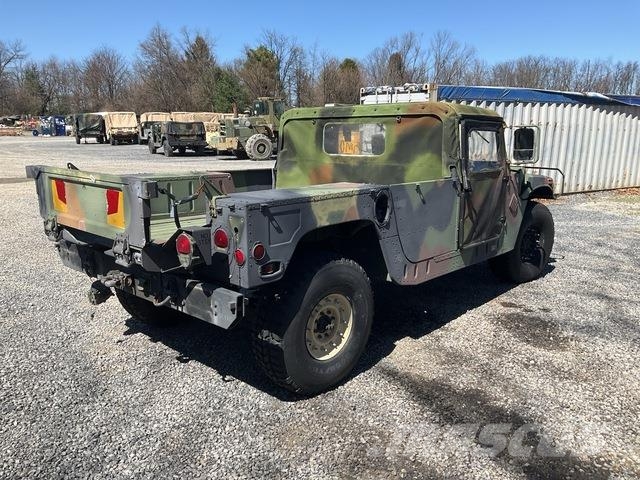 AM General M1097 Pick up/Dropside