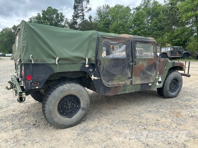 AM General M1097 Pick up/Dropside