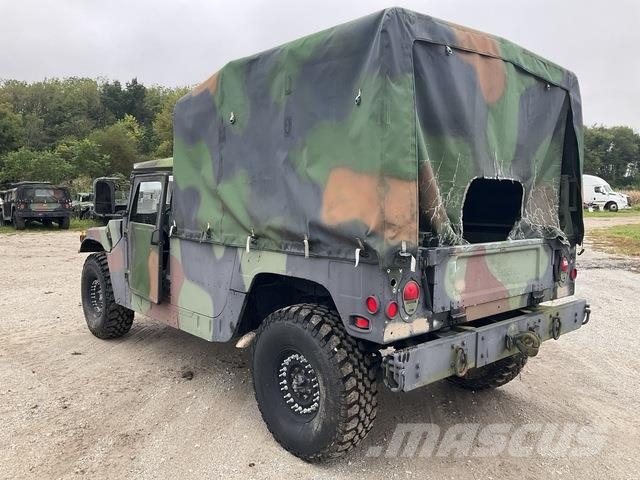 AM General M1097 Flakbilar/Pickuper