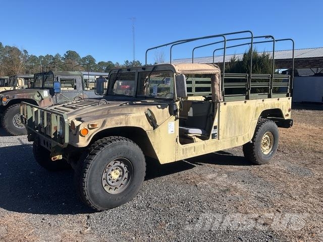 AM General M1097 Pick up/Dropside