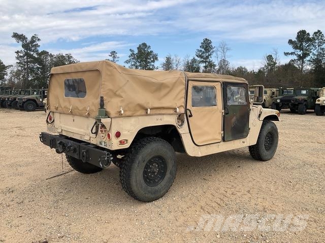 AM General M1097A1 Furgonetas caja abierta