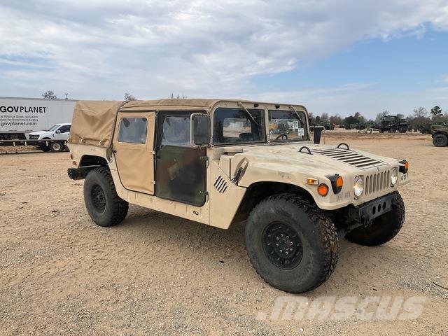 AM General M1097A1 Furgonetas caja abierta