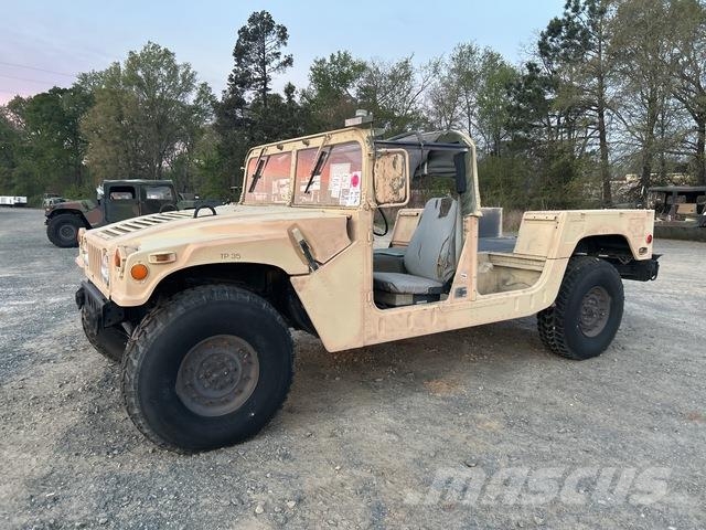 AM General M1097A1 Furgonetas caja abierta