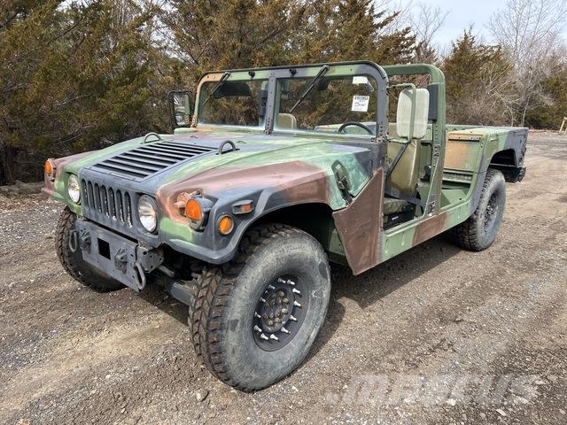 AM General M1097A2 Pick up/Dropside