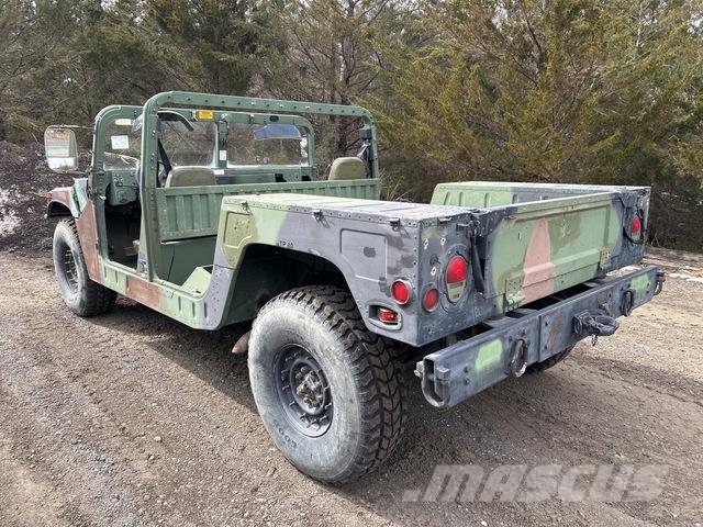 AM General M1097A2 Pick up/Dropside