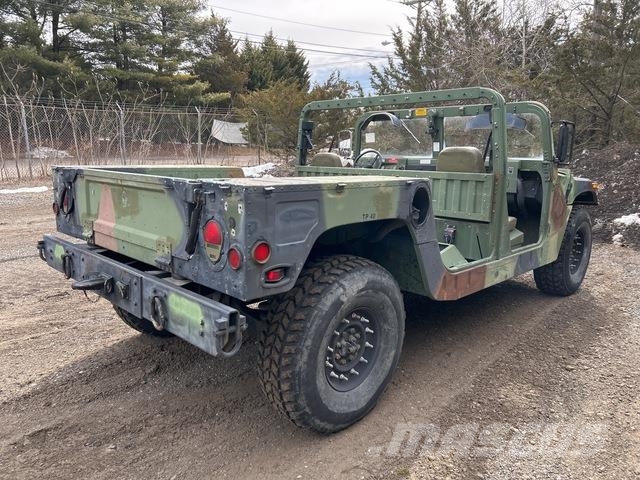 AM General M1097A2 Pick up/Dropside