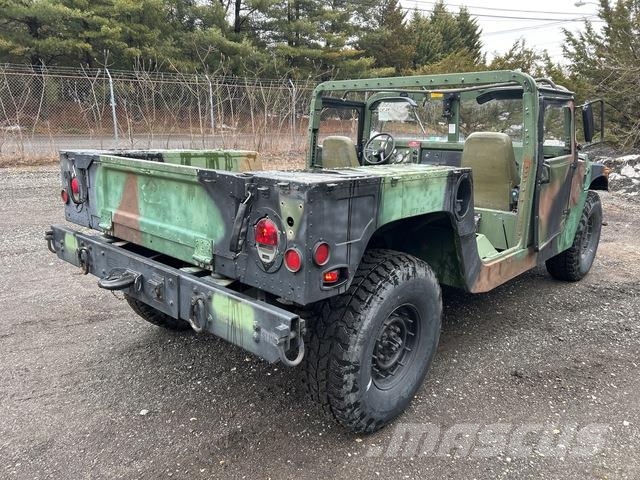 AM General M1097A2 Pick up/Dropside