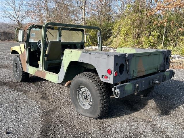 AM General M1097A2 Pick up/Dropside