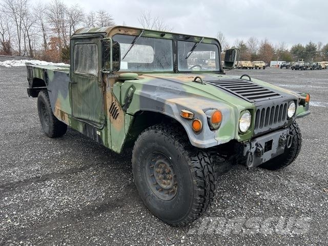 AM General M1097A2 Bestelwagens met open laadbak