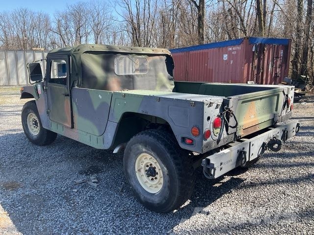 AM General M1097A2 Furgonetas caja abierta