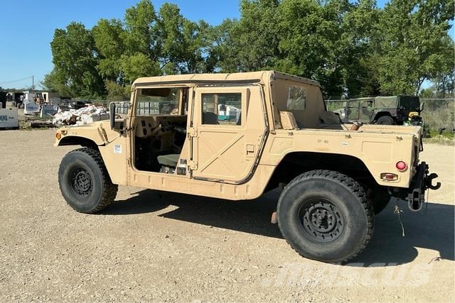 AM General M1097A2 Pick up/Dropside