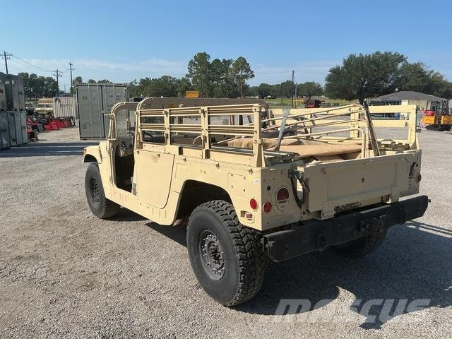 AM General M1097A2 Бортовые фургоны