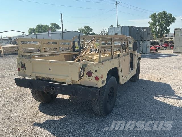 AM General M1097A2 Бортовые фургоны
