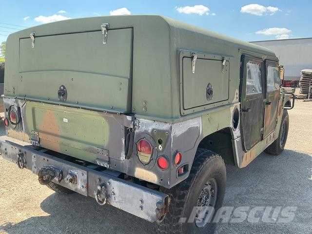 AM General M1097A2 Бортовые фургоны