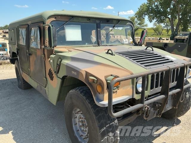 AM General M1097A2 Бортовые фургоны