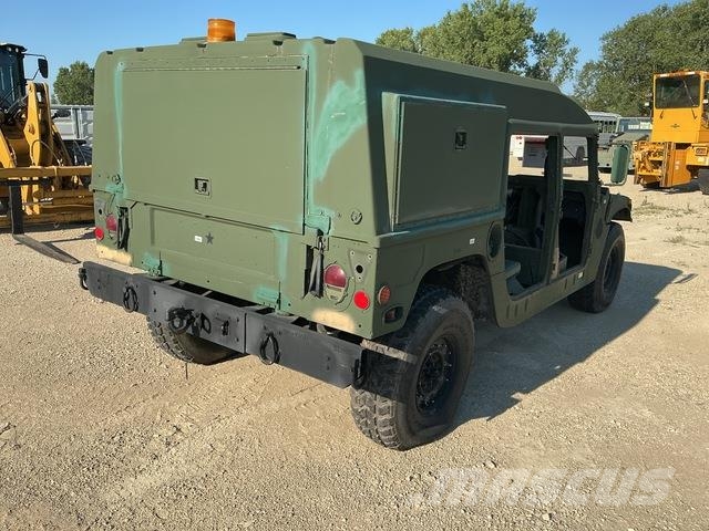 AM General M1097A2 Madelkaubikud