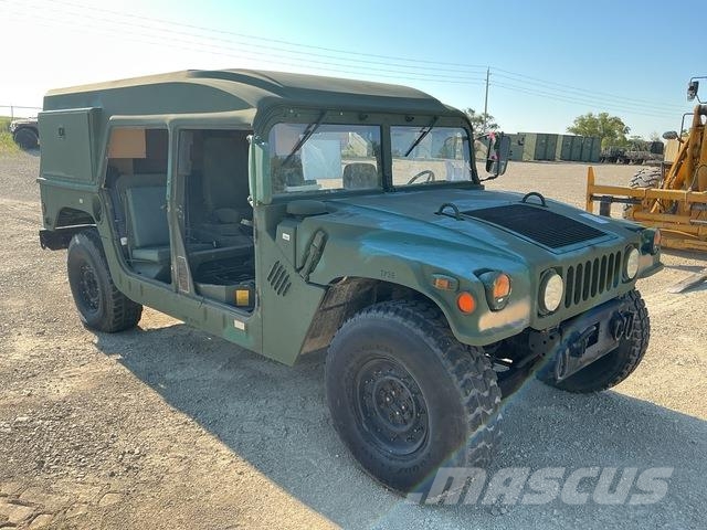 AM General M1097A2 Madelkaubikud