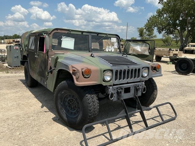 AM General M1097A2 Бортовые фургоны
