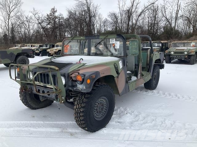 AM General M1097R1 Pick up/Dropside