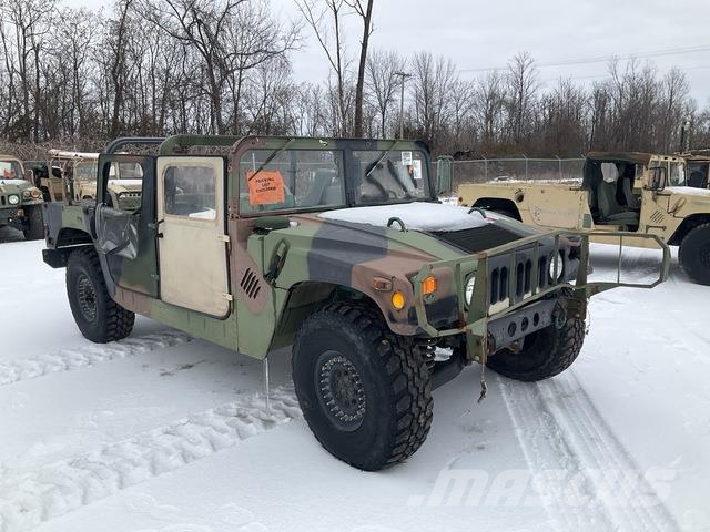 AM General M1097R1 Pick up/Dropside