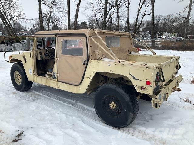 AM General M1097R1 Pikapai / Bortiniai sunkvežimiai