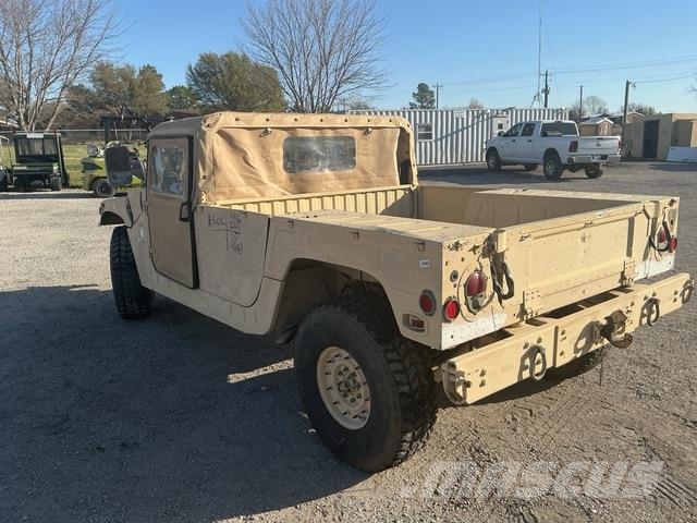 AM General M1097R1 Kis teherszállító/Platós kocsi