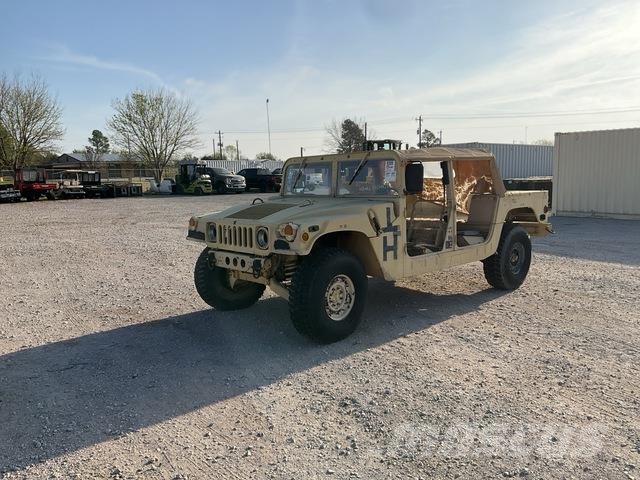 AM General M1097R1 Kis teherszállító/Platós kocsi