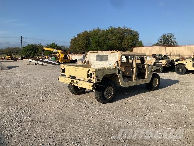 AM General M1097R1 Kis teherszállító/Platós kocsi