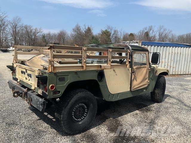 AM General M1097R1 Furgonetas caja abierta