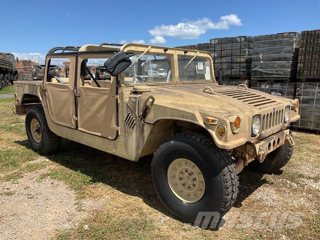 AM General M1097R1 Бортовые фургоны