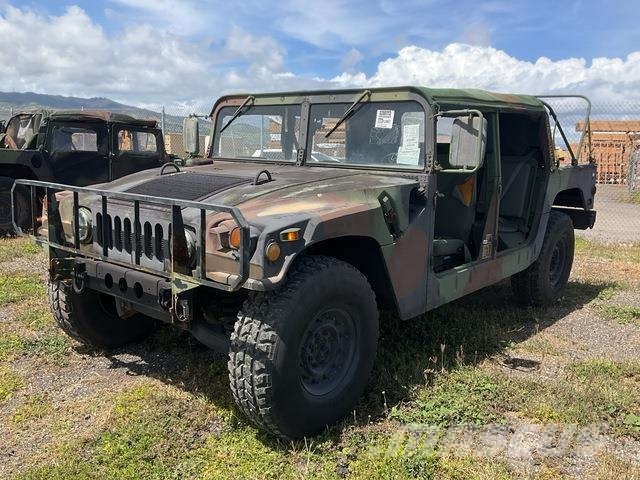 AM General M1097R1 Pick-upy / Pojazdy z otwieranymi burtami