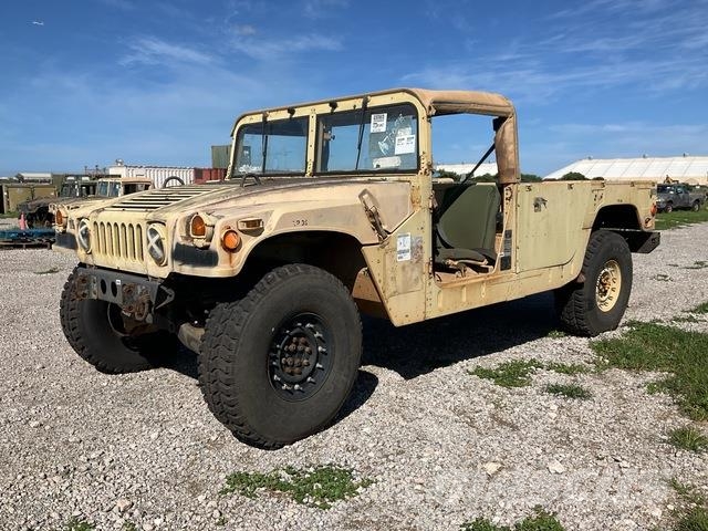AM General M1097R1 Ldv/dropside