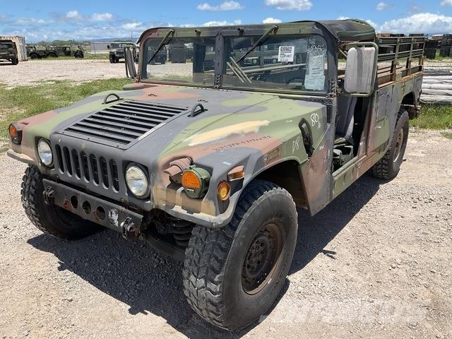AM General M1097R1 Pick up de caixa aberta