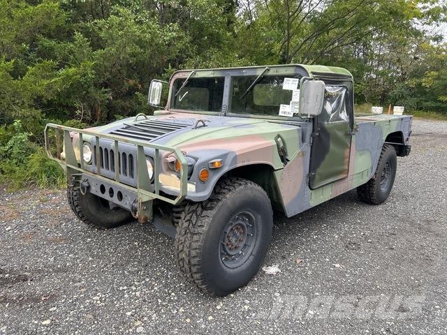 AM General M1097R1 Pick up de caixa aberta