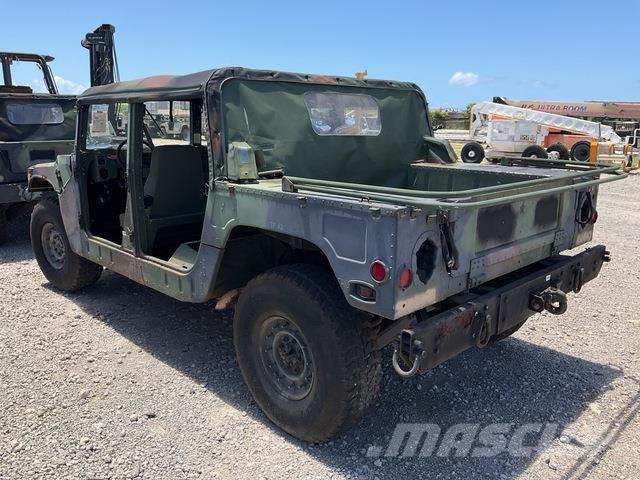AM General M1097R1 Ldv/dropside