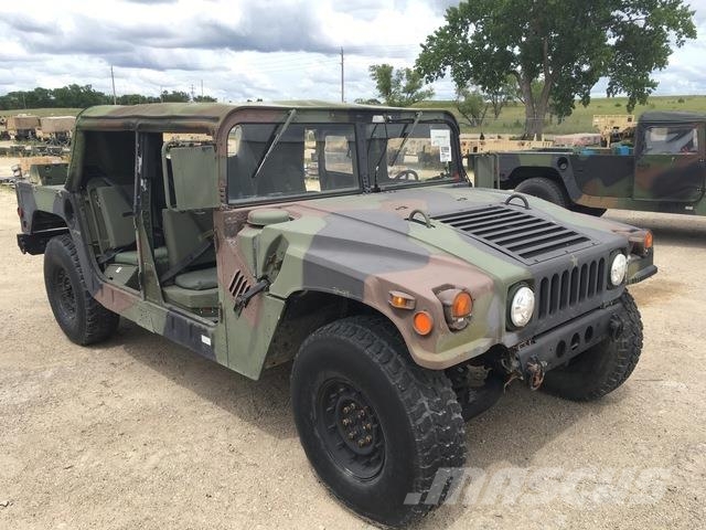 AM General M1097R1 Pikapai / Bortiniai sunkvežimiai