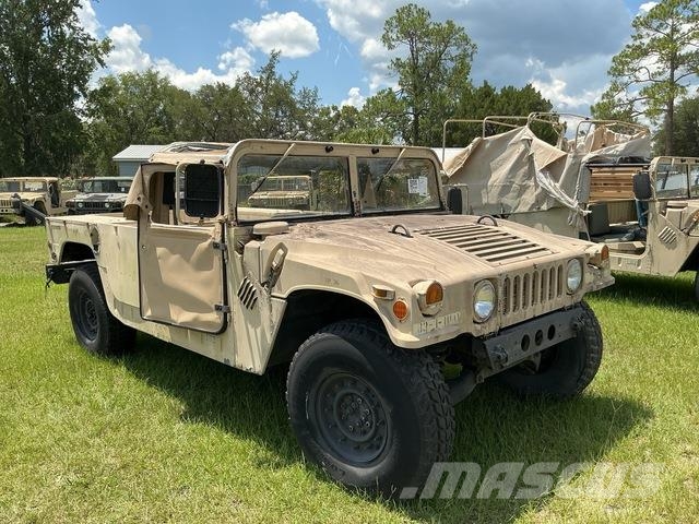 AM General M1097R1 Nakladacia/sklápacia bočnica