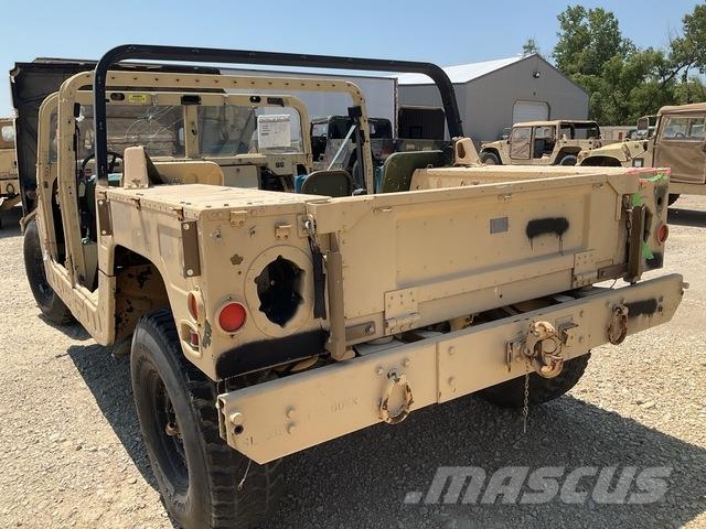 AM General M1097R1 Бортовые фургоны