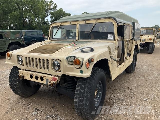 AM General M1097R1 Бортовые фургоны