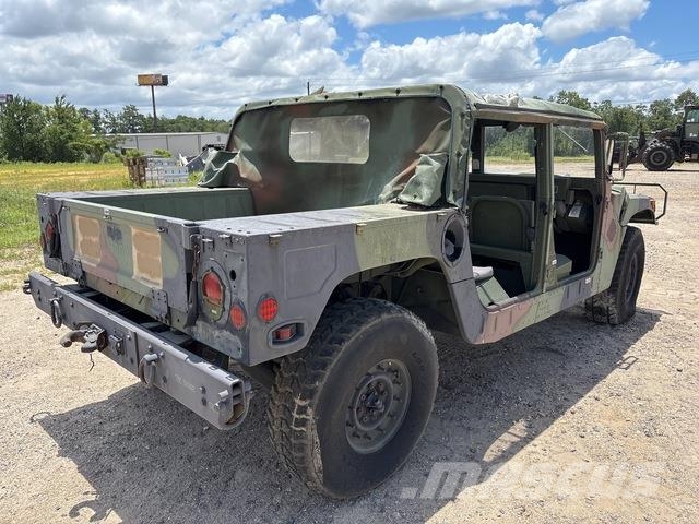 AM General M1097R1 Nakladacia/sklápacia bočnica