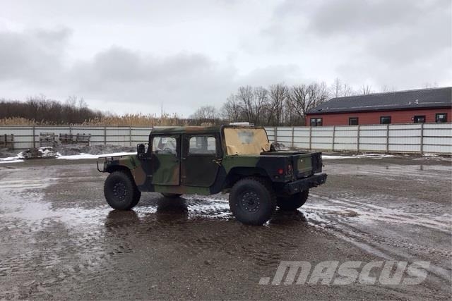 AM General M1097R1 Pick up/Dropside