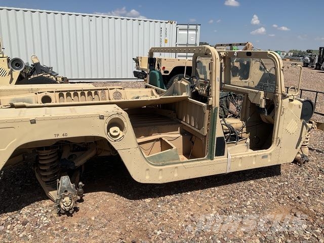 AM General M1097R1 Furgonetas caja abierta