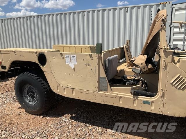AM General M1097R1 Furgonetas caja abierta