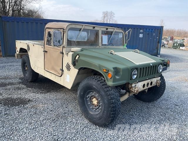 AM General M1097R1 Pick up/Dropside