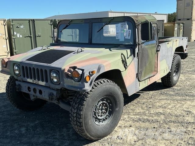 AM General M1097R1 Пикапи