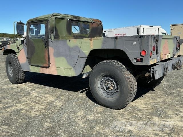 AM General M1097R1 Пикапи