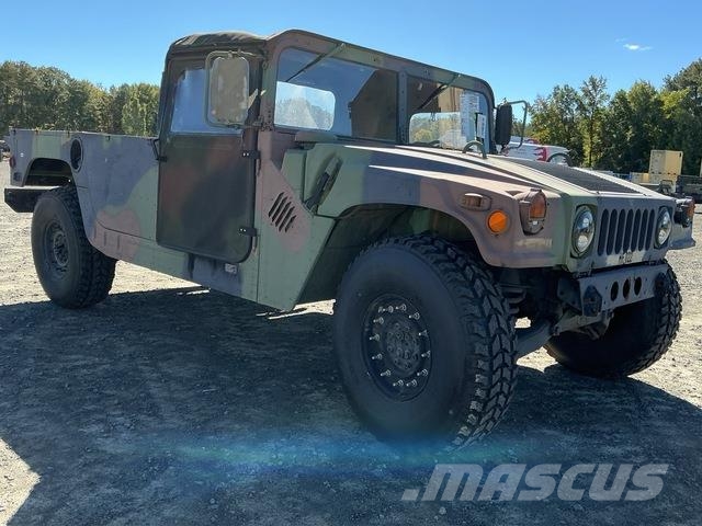 AM General M1097R1 Пикапи