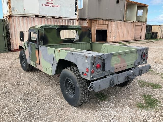 AM General M1097R1 Пикапи